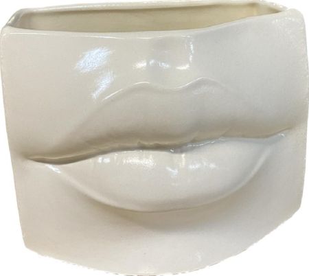 Кашпо декоративное Губы белый 1л h-11,2см Тамбовская керамика