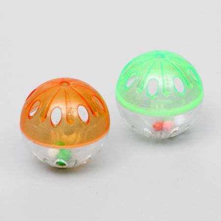 шарик для кошек "веселая семейка" с пластиковыми шариками внутри 4,2см, микс цветов, пижон